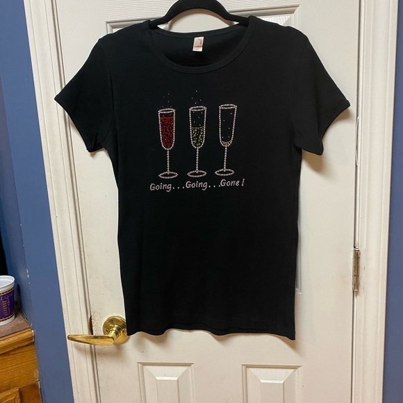 Women’s Black Anvil T-shirt, Large , Going…Going…Gone, Wine Glass Print. - Picture 4 of 9
